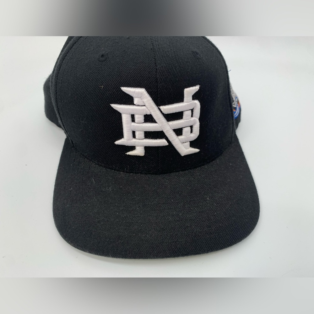 Never Basics Set of 2 Hats Black and Green Baseball Caps - Picture 3 of 10